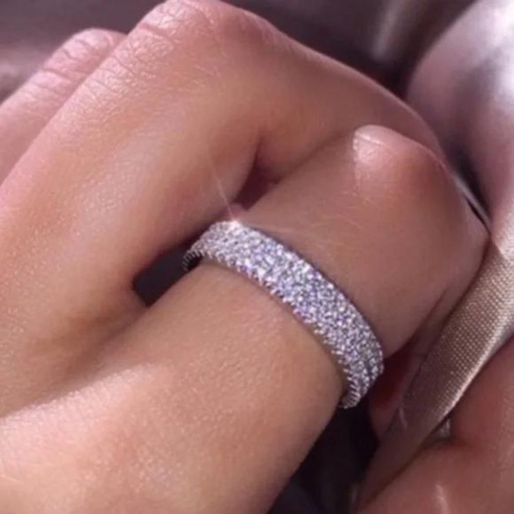 NEW FULL ETERNITY 925 STERLING SILVER DIAMOND RING, CUTE RING, SHINY RING. - Picture 4 of 4